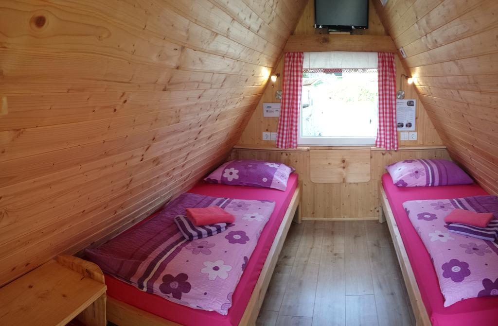 Garden Eco Houses Cebelica ボーヒニ エクステリア 写真