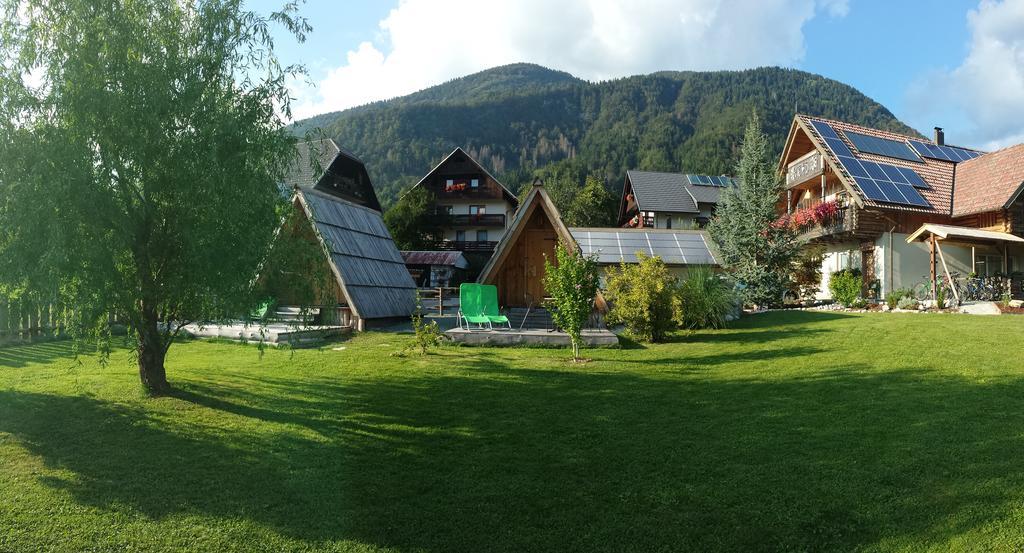 Garden Eco Houses Cebelica ボーヒニ エクステリア 写真