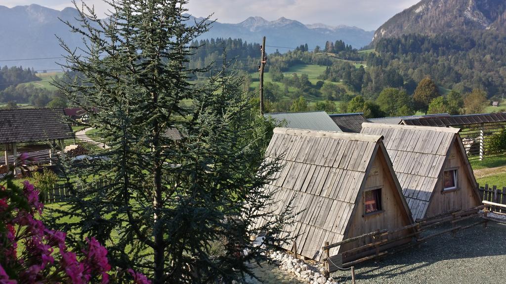 Garden Eco Houses Cebelica ボーヒニ エクステリア 写真