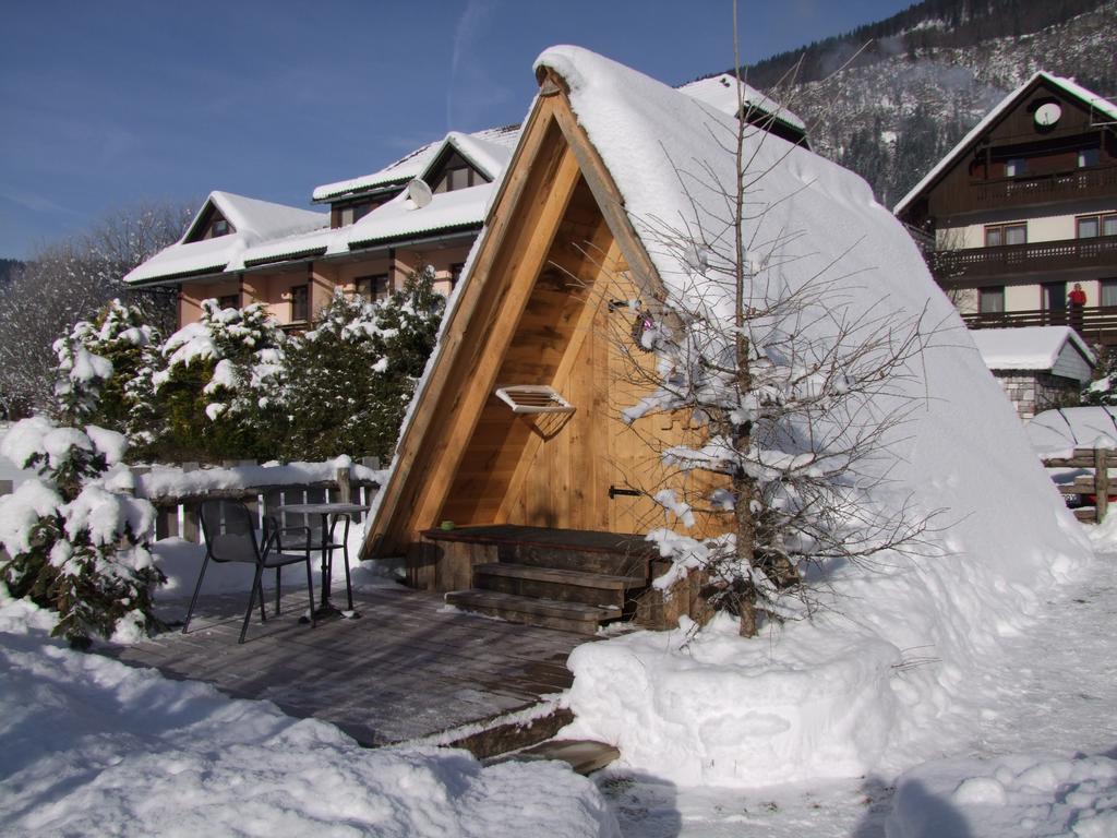 Garden Eco Houses Cebelica ボーヒニ エクステリア 写真